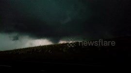 Storm chasers capture large and violent, long track EF-3 Tornado near Lavern, OK