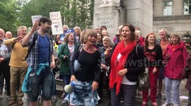 Activist choir in London mockingly serenades Trump goodbye
