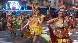 Stunning parade delights spectators in Bolivian capital