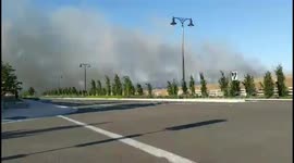 Smoke from brush fire edges closer to Californian homes