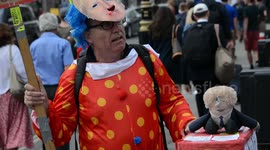 Clown dressed as Boris Johnson offers 'build-a-bus' workshop in London