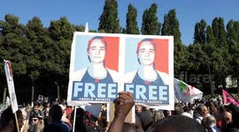Seawatch: Support for the freedom of its captain Carola RACKETE. Paris, place de Stalingrad. 3 july 2019. 18h