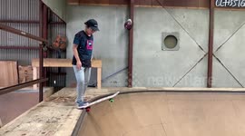 Old 40 year Japanese women tries to skateboard