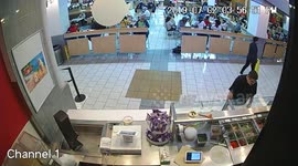 San Bruno, CA Mall Shooting.  Please Running away