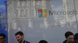 First store of Microsoft opens on London, 2019