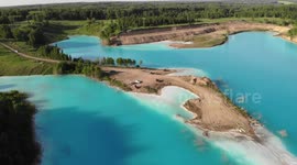Instagram influencers flock to 'unsafe' bright blue lake in Siberia