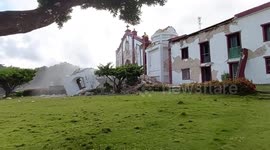 Church collapses in Philippines earthquake