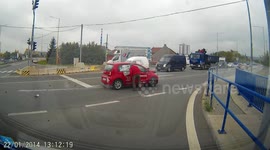 Unsuspecting driver has been rolled by another on busy crossroad