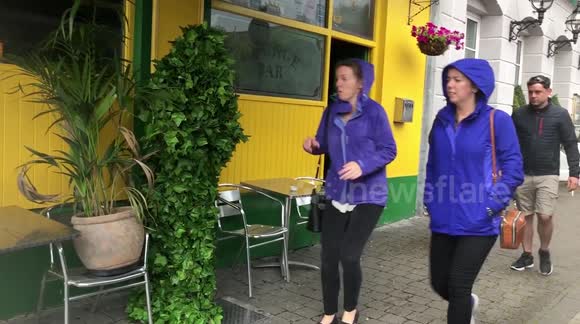 Hilarious 'bushman' pranksters return to frighten the Dublin public