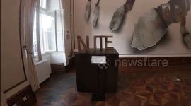 This Installation Changes Its Shape At Different Angles