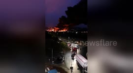 Newsflare Edit - Incendie à #Lubrizol de #Rouen. @BFMTV @f3htenormandie @LCI @France3tv @Prefet76 #Incendie #IncendieRouen https://t.co/RaNCgxjL8v