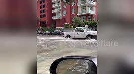 Downtown Miami flooded by king tide