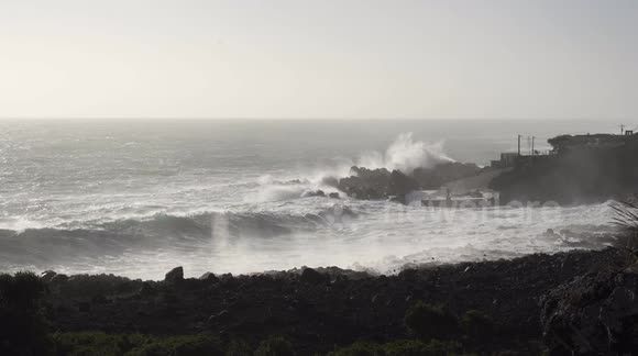 Hurricane Lorenzo's huge swell hitting Pico island