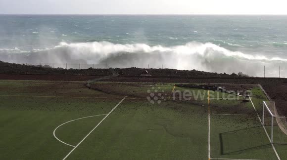 Waves over 15 metres predicted as Hurricane Lorenzo batters Azores archipelago