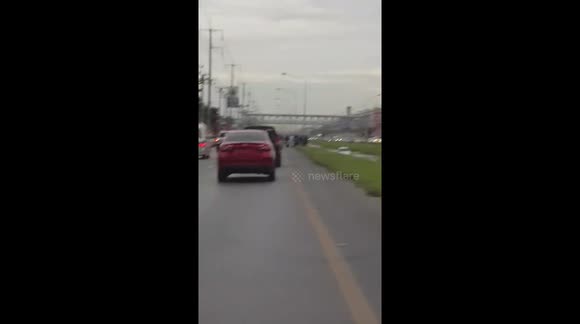 Car in the canal.....this is no James Bond's car
