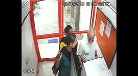Pair of women caught deftly picking retired veteran's pocket in Indian ATM