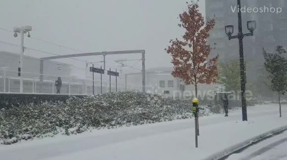 First snowfall of the season blankets Denver in white