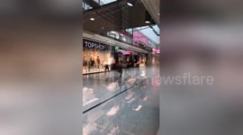 Newsflare Edit - Police running to scene