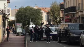 Moment armed police arrest man who barricaded himself in French museum