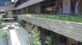 Inside of the Shopping Mall Artz Pedregal In Mexico City/Vista Dentro del Centro Comercial Artz Pedregal En CDMX