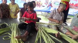 Thai schoolgirl wins top prize by peeling most palm leaves with her feet in bizarre competition