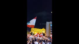 Thousands 'demanding the entire government to resign' in Beirut