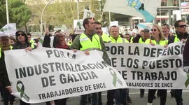 Energy supplier employees in Madrid go on strike over job security