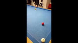 Billar tres bandas con repetición en banda corta