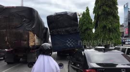 Dangerously overloaded truck shocks drivers