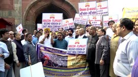 Indian traders protest against Amazon and Flipkart in New Delhi