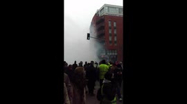 Yellow vests in global strike