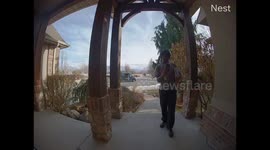 Amazon courier signs 'I love you' and blows kiss after Utah homeowner leaves drinks and snacks outside door