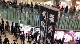 Protesters sing « glory to Hong Kong » in Yuen Long