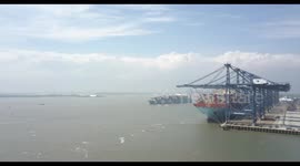 A look at the docks and on of the coutrys busiest ports the mouth of felixstowe