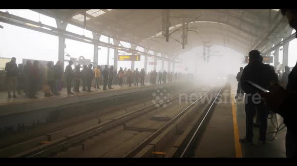 Dense fog in New Delhi hits flight operations, train service