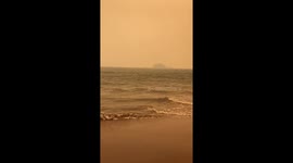 Batemans Bay bushfire beach near the evacuation centre