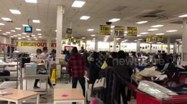 Last day of Zellers as the once retail giant prepares to close in Canada