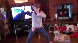 Hilarious 9 year old dancing at Christmas