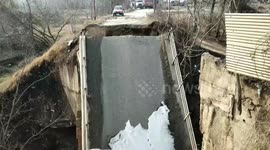 Bridge collapses in Zantrag, Kashmir