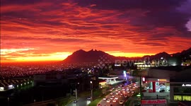 Rojo Amanecer en la ciudad de Monterrey Nuevo León, México