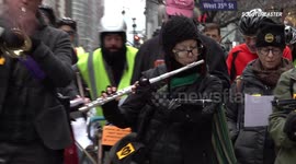Singing flash mob for bike safety breaks out in Manhattan