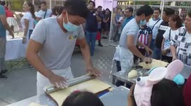 Bakers prepare world record attempt for most cookies in a jar