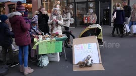 People in Basel are raising founds to help save animals in Australia.