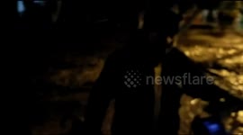 Carros llevados por el agua