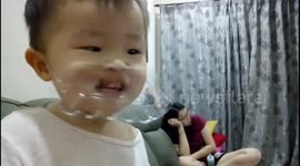 Hilarious face of toddler when he bites the tray
