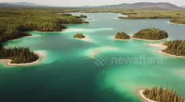 Stunning Caribbean-esque lake is actually located in northern Canada