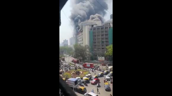 No one injured after massive fire breaks out at government building in Mumbai, India