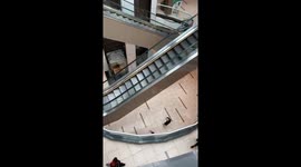 A manifestaciones para que cierren Mall Plaza Oeste