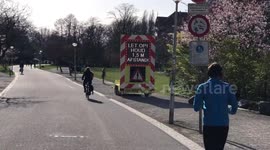 Amsterdam runners show how you can do outdoor sports while social distancing