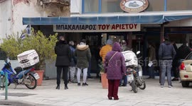 Greeks ignoring coronavirus social-distancing mandates